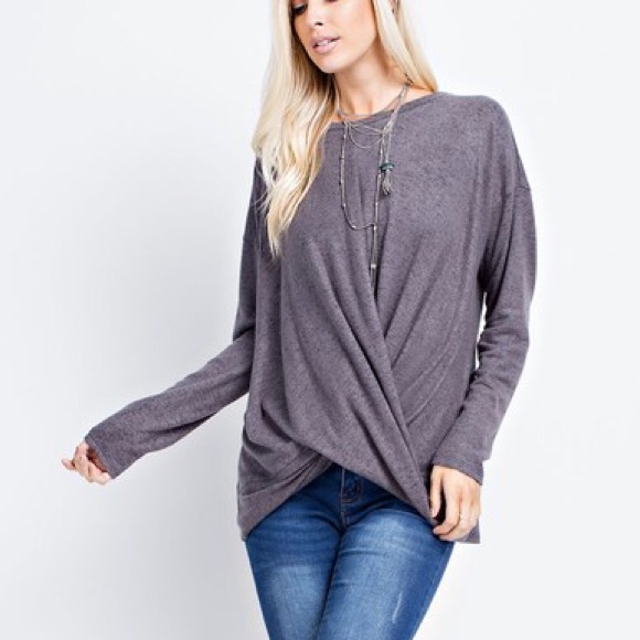 143 story Tops - Two toned top PRICE IS FIRM